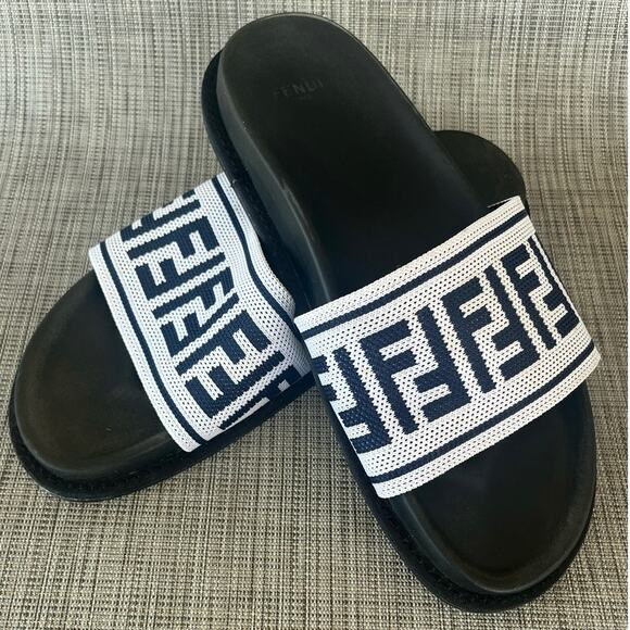 Fendi Shoes - Fendi FF Reloaded Fabric Slides Knit Size 9 Flat Black/White Designer Beach